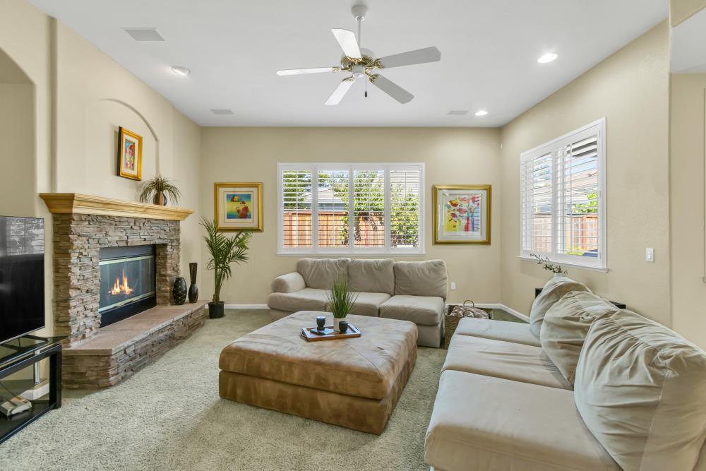 Detail Gallery Image 19 of 64 For 9688 Pasture Rose Ct, Elk Grove,  CA 95624 - 3 Beds | 2/1 Baths