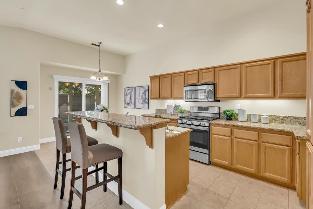 Detail Gallery Image 24 of 53 For 11772 Lilac Canyon Ct, Rancho Cordova,  CA 95742 - 4 Beds | 3 Baths
