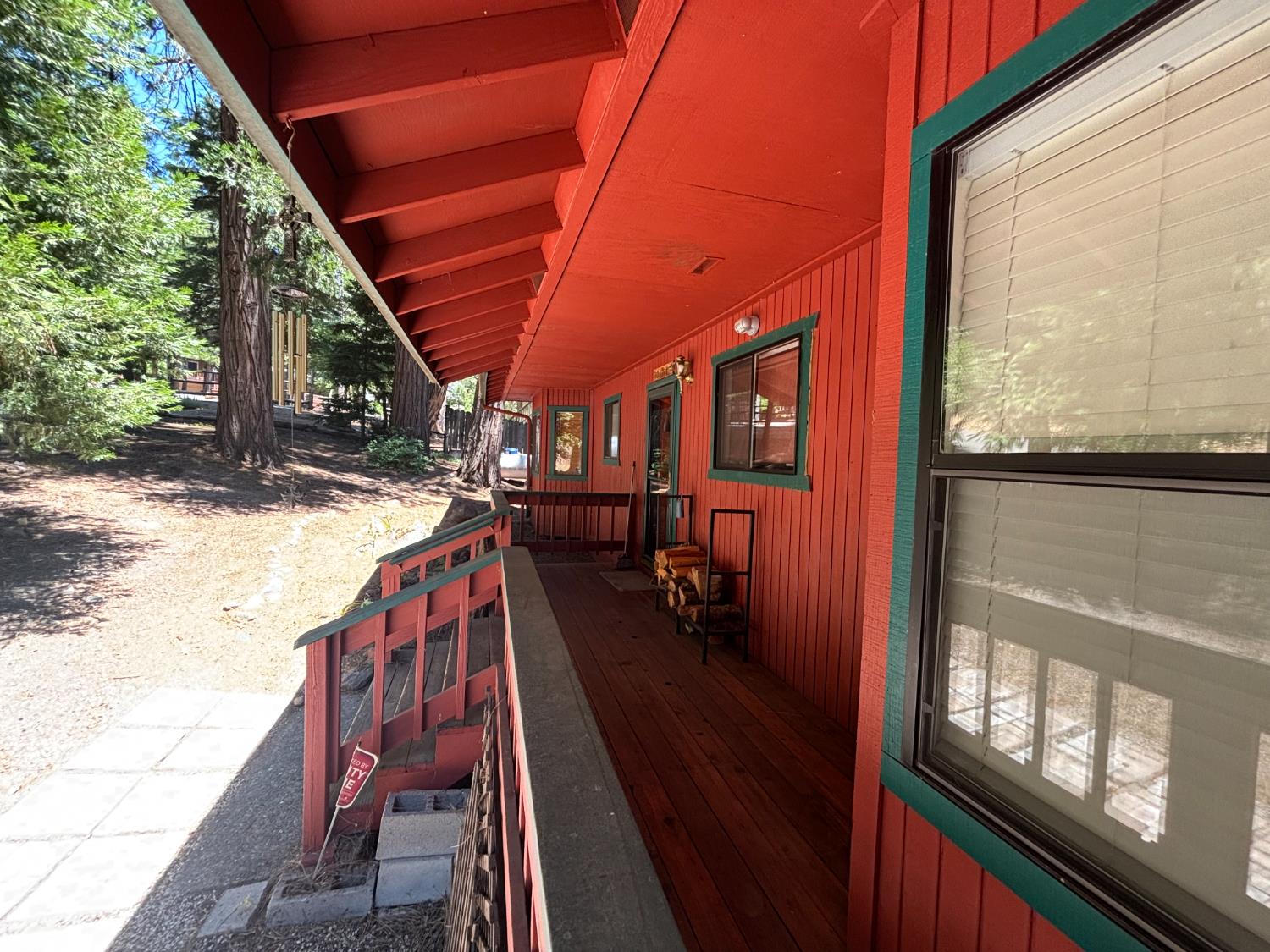 Detail Gallery Image 4 of 22 For 6210 Kokanee Ln, Pollock Pines,  CA 95726 - 3 Beds | 2 Baths