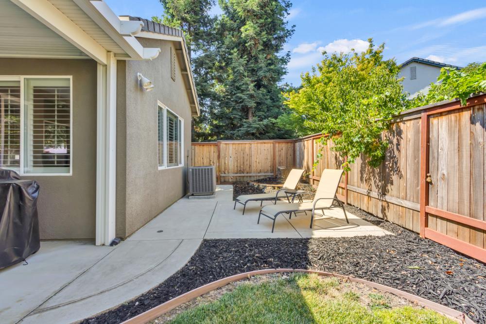 Detail Gallery Image 50 of 64 For 9688 Pasture Rose Ct, Elk Grove,  CA 95624 - 3 Beds | 2/1 Baths