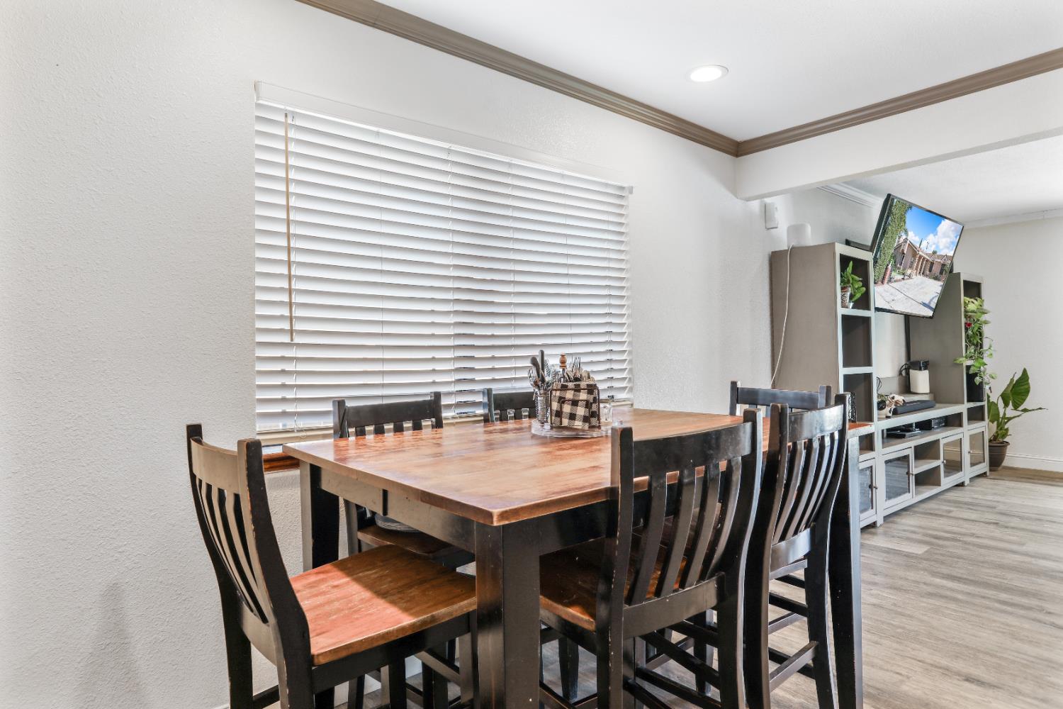 Detail Gallery Image 15 of 37 For 318 Portola Way, Tracy,  CA 95376 - 3 Beds | 2 Baths