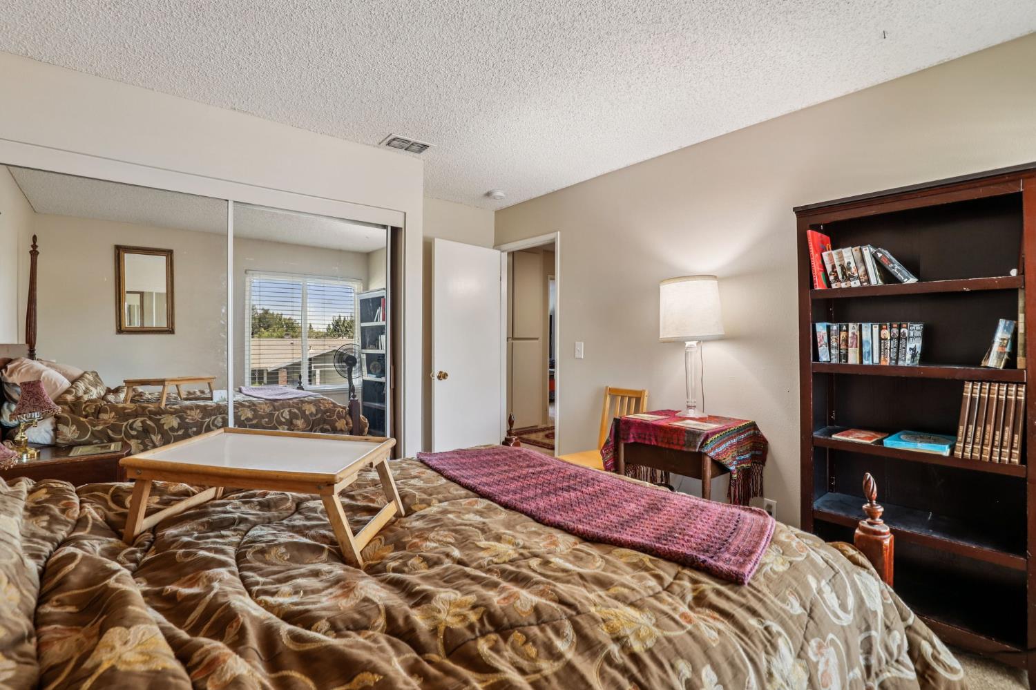 Detail Gallery Image 31 of 55 For 8058 Mesa Oak Way, Citrus Heights,  CA 95610 - 5 Beds | 3 Baths
