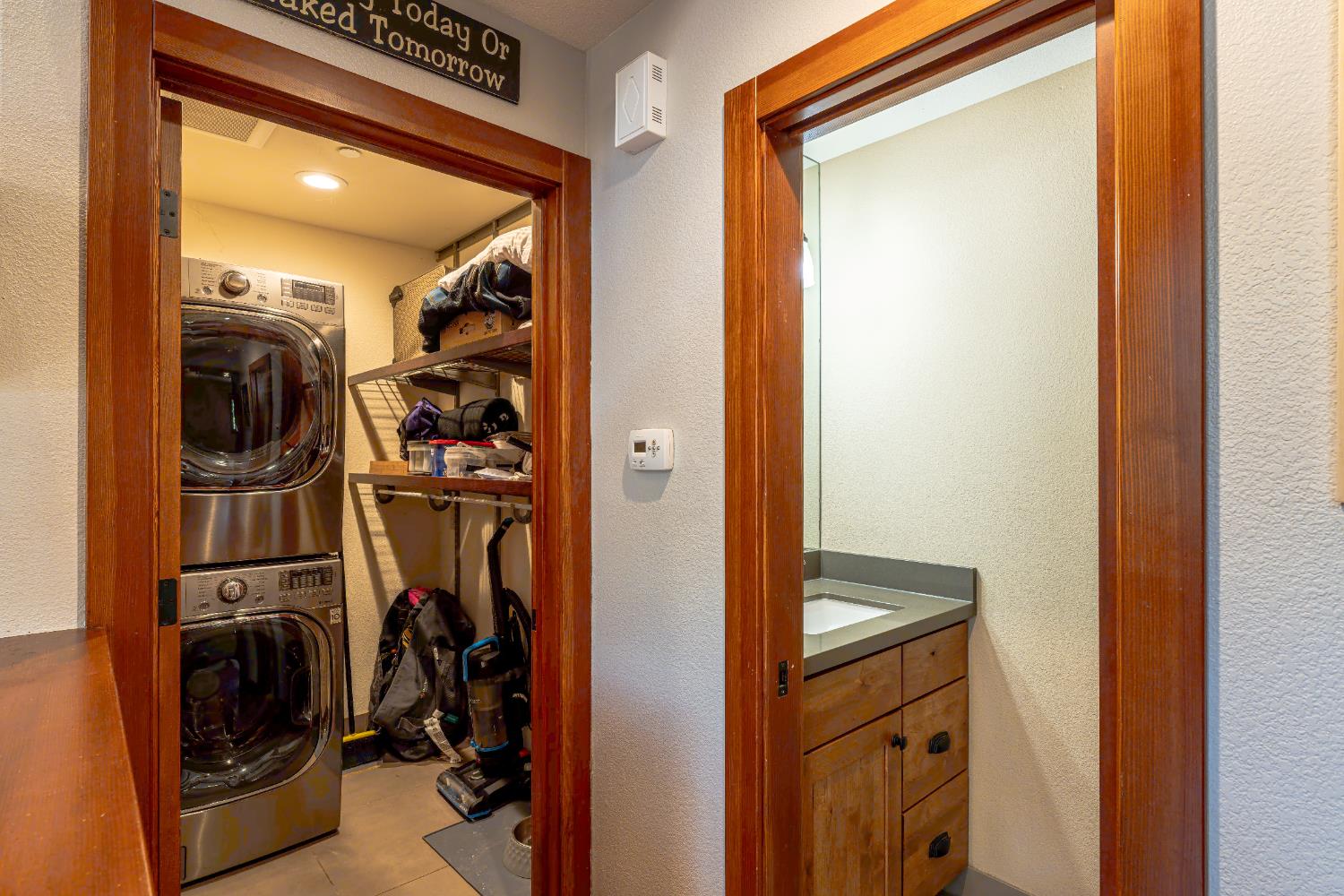 Detail Gallery Image 26 of 47 For 10854 Royal Crest Dr, Truckee,  CA 96161 - 2 Beds | 1/1 Baths