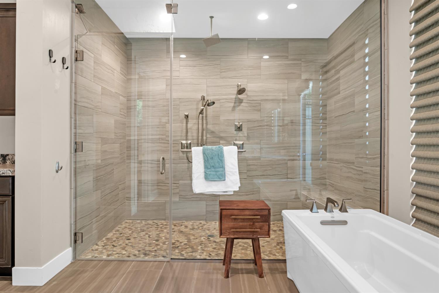Detail Gallery Image 31 of 74 For 3421 Greenview Dr, El Dorado Hills,  CA 95762 - 5 Beds | 5/1 Baths