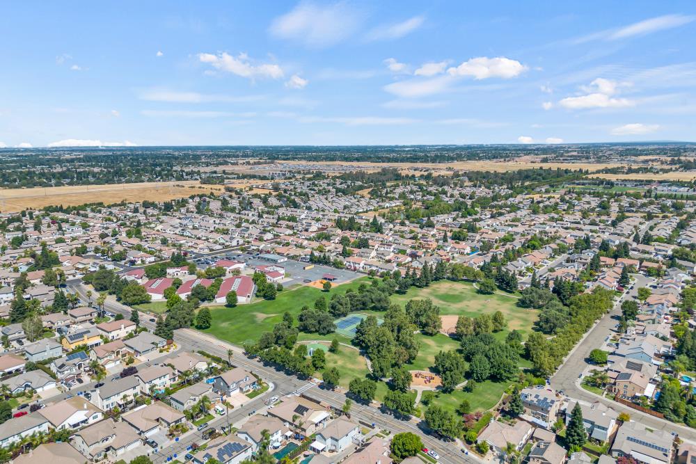 Detail Gallery Image 63 of 64 For 9688 Pasture Rose Ct, Elk Grove,  CA 95624 - 3 Beds | 2/1 Baths