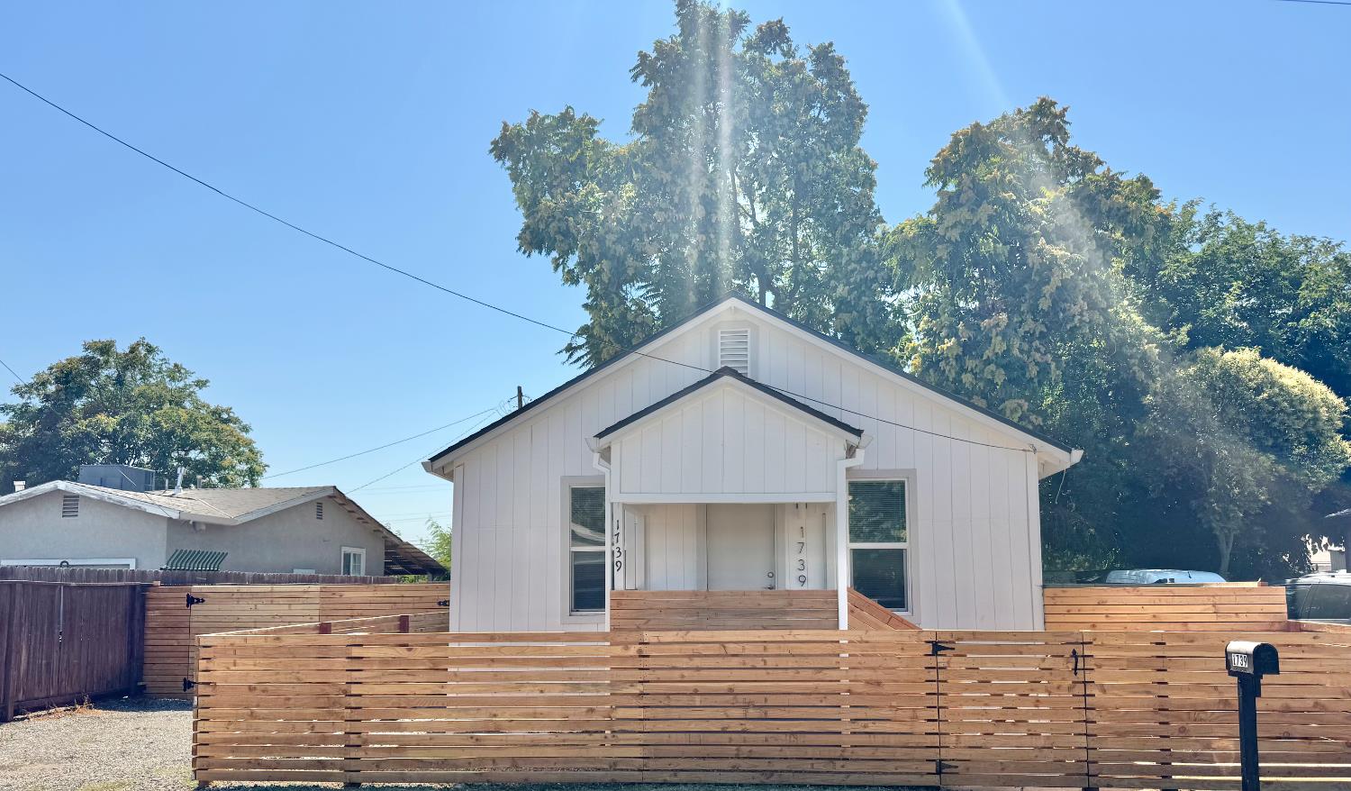 Detail Gallery Image 2 of 15 For 1739 Gilchrist Ave, Stockton,  CA 95205 - 2 Beds | 1 Baths