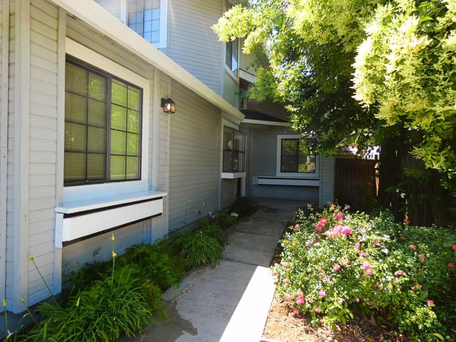 Detail Gallery Image 12 of 36 For 1960 Rheem, Pleasanton,  CA 94588 - 2 Beds | 2 Baths