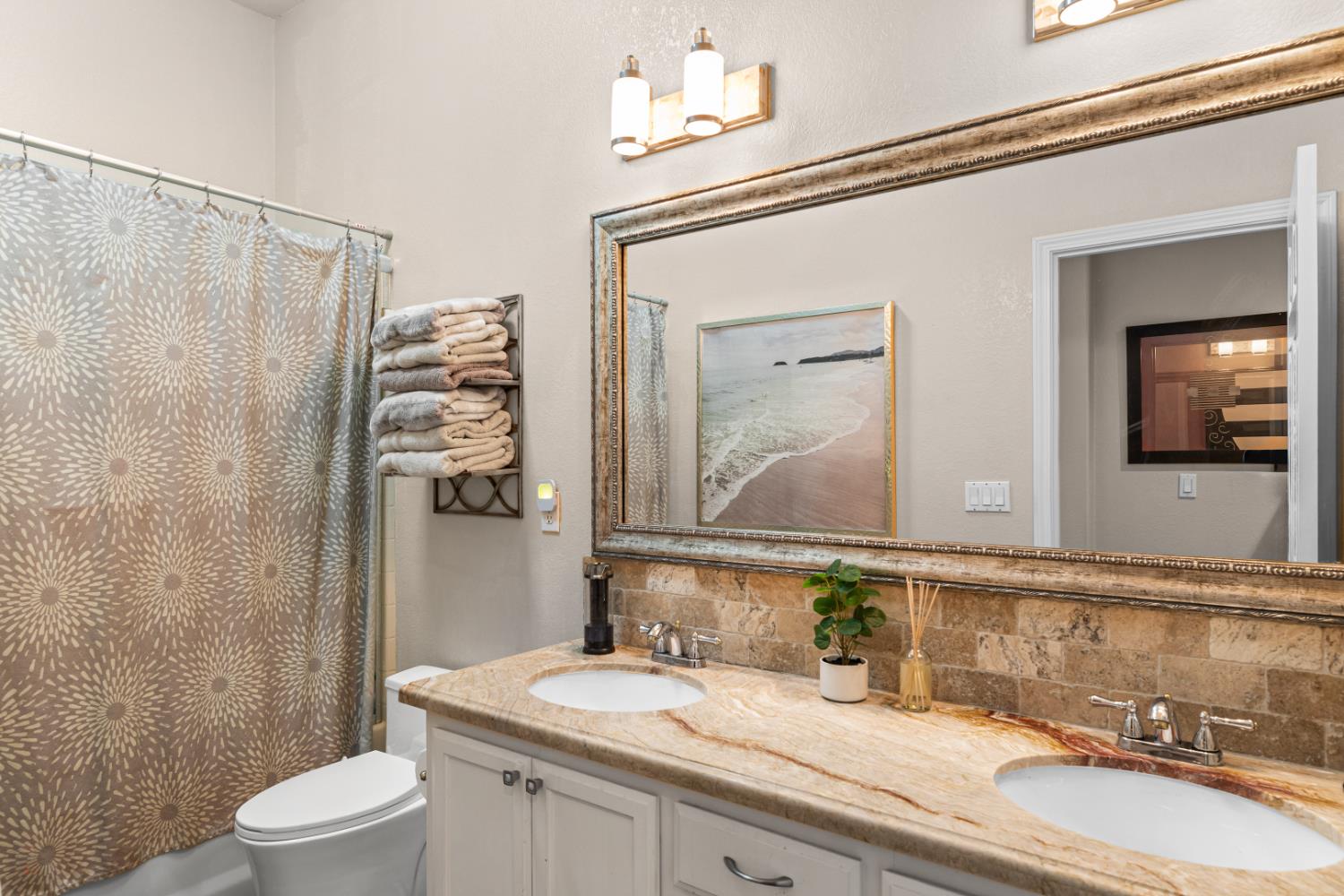 Detail Gallery Image 45 of 60 For 2020 Malcolm Way, Modesto,  CA 95356 - 3 Beds | 3 Baths