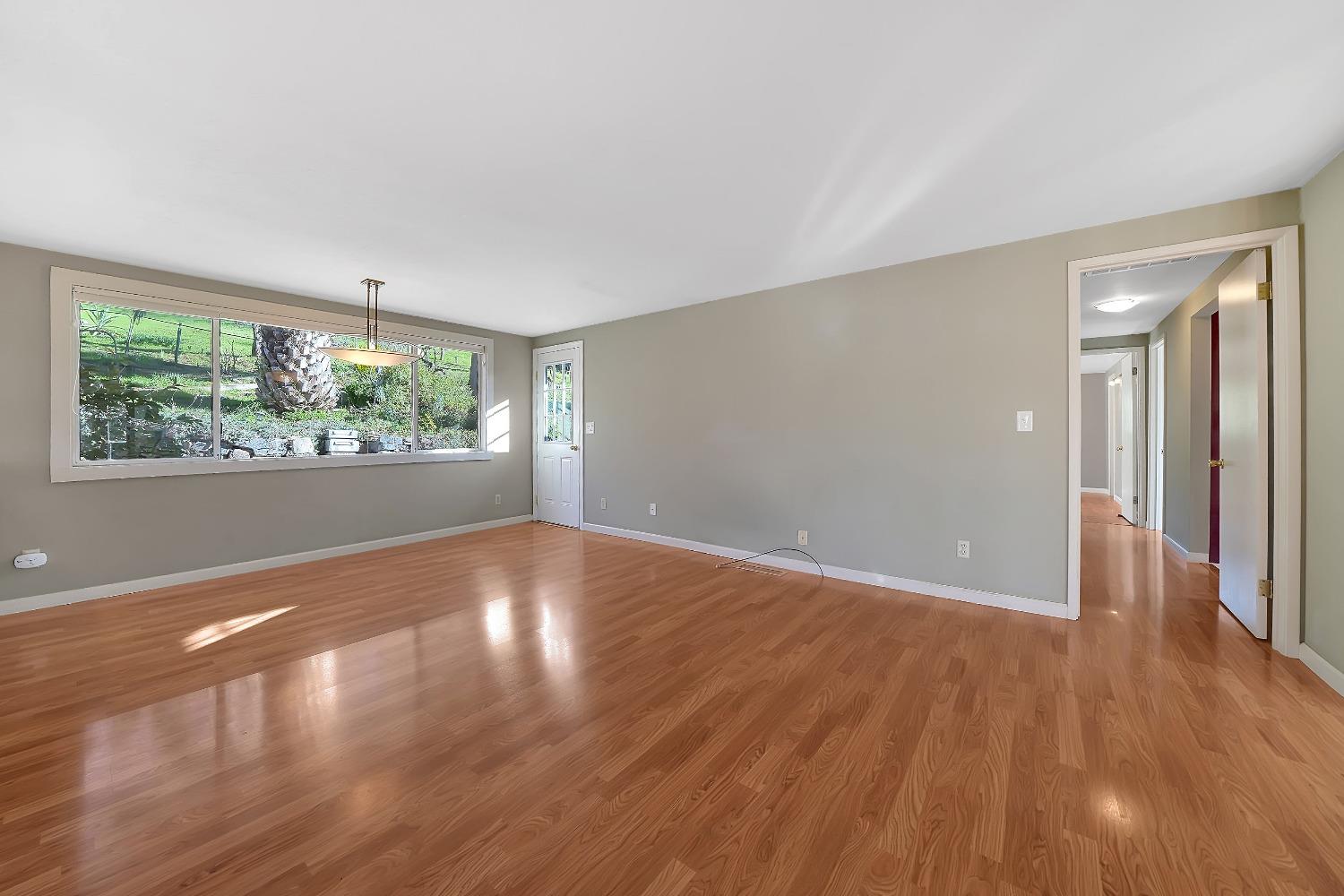 Detail Gallery Image 15 of 40 For 40 Greenstone Ter, Sutter Creek,  CA 95685 - 3 Beds | 2/1 Baths