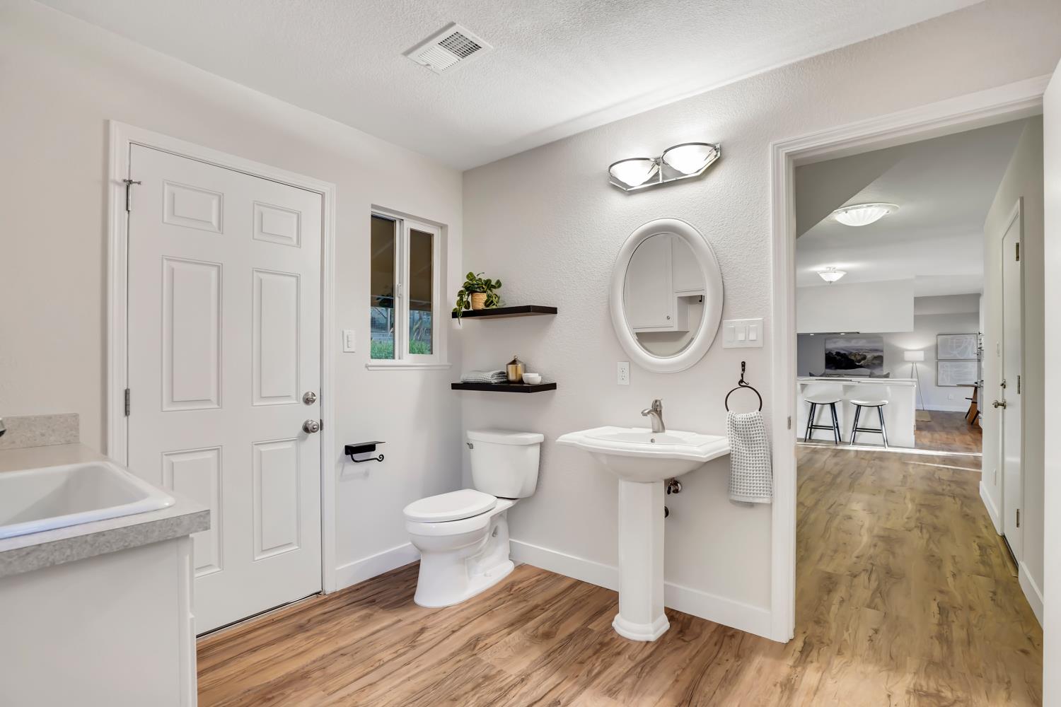 Detail Gallery Image 14 of 37 For 4025 Silver St, Rocklin,  CA 95677 - 5 Beds | 3/1 Baths