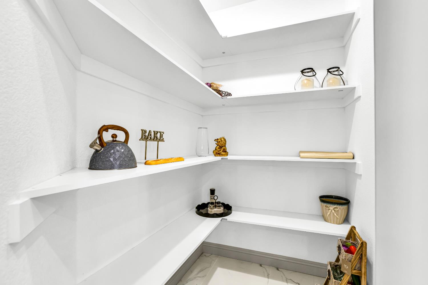 Detail Gallery Image 42 of 98 For 14537 Mira Vista Ln, Lockeford,  CA 95237 - 7 Beds | 4/1 Baths