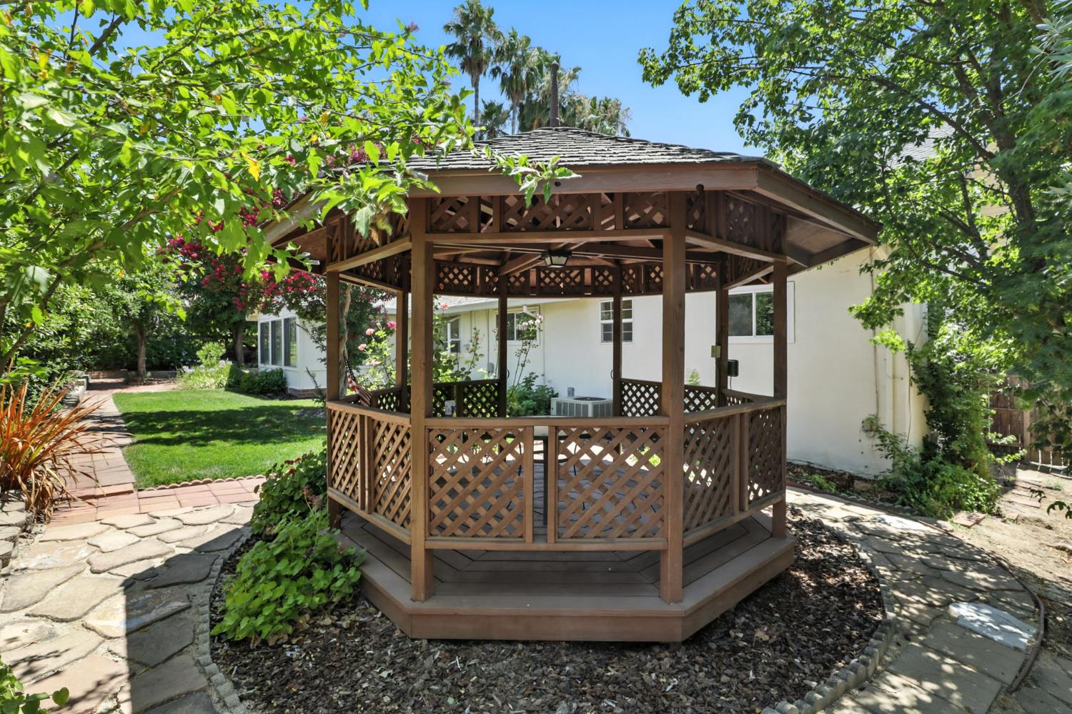 Detail Gallery Image 36 of 37 For 7969 Glenbar Way, Fair Oaks,  CA 95628 - 4 Beds | 2/1 Baths