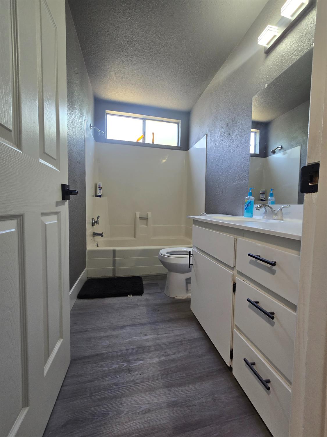 Detail Gallery Image 10 of 22 For 1957 Comstock Dr, Stockton,  CA 95209 - – Beds | – Baths