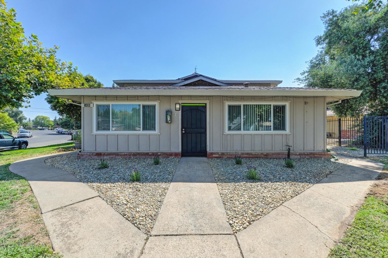 Detail Gallery Image 4 of 18 For 2400 Cava Ct, Sacramento,  CA 95825 - – Beds | – Baths