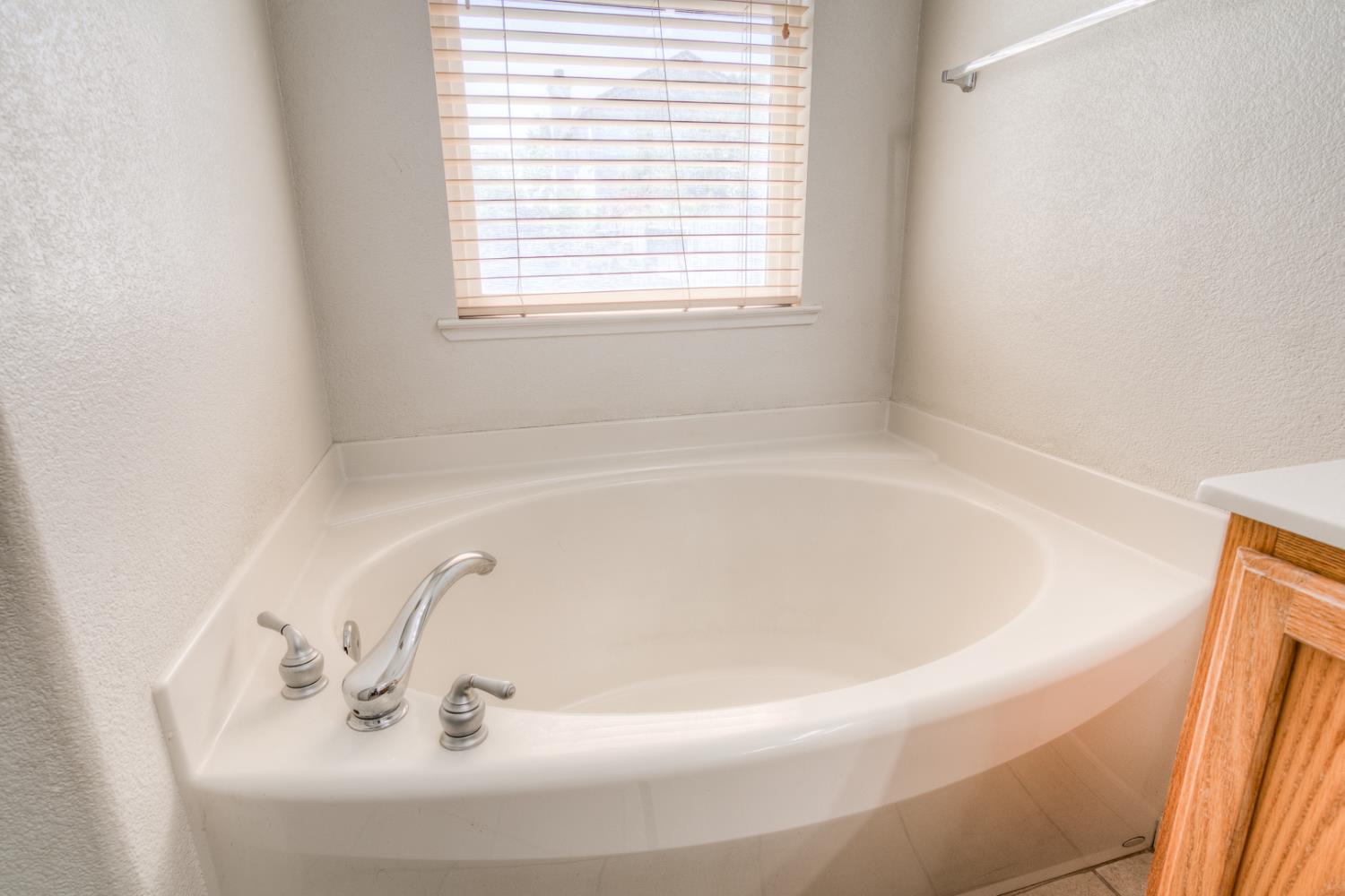 Detail Gallery Image 25 of 44 For 4124 Wood Spice Way, Rancho Cordova,  CA 95742 - 3 Beds | 2 Baths