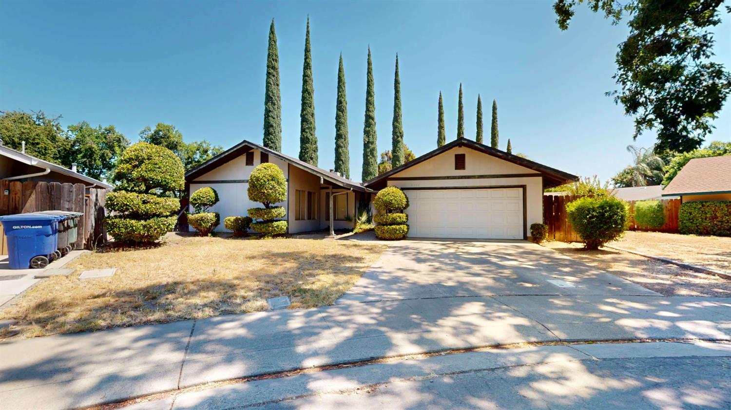 Detail Gallery Image 1 of 22 For 2716 Palomino Ln, Modesto,  CA 95355 - 3 Beds | 2/1 Baths