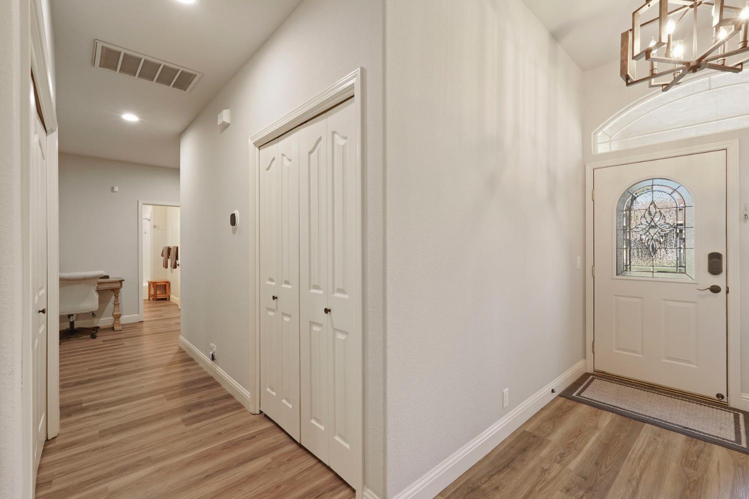 Detail Gallery Image 21 of 43 For 1114 Waterford Way, Lodi,  CA 95242 - 3 Beds | 2 Baths