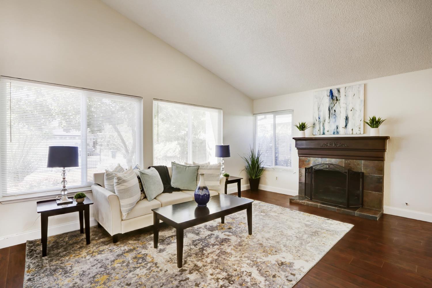 Detail Gallery Image 14 of 48 For 9013 Meadowsweet Way, Elk Grove,  CA 95624 - 4 Beds | 2 Baths