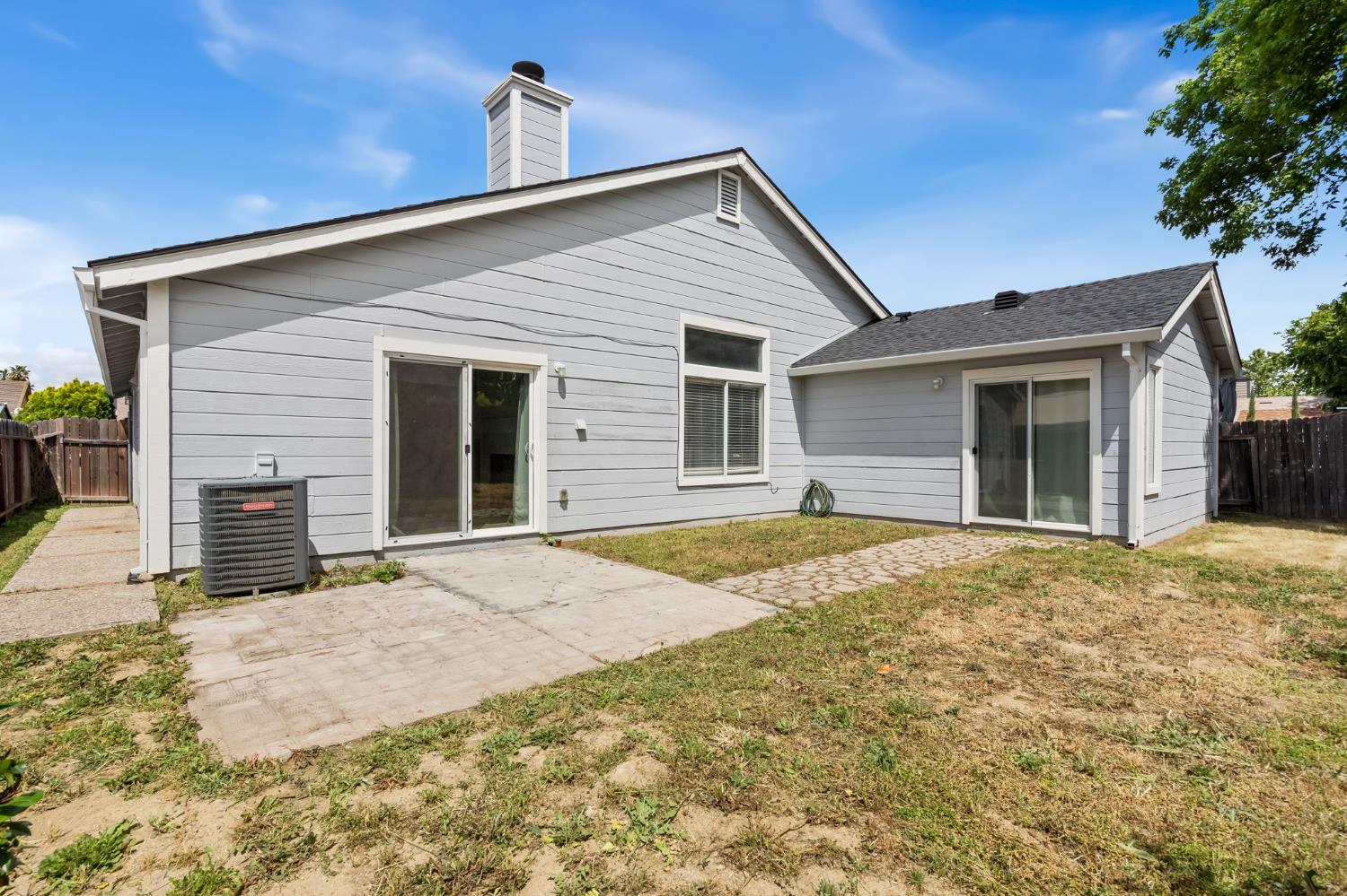 Detail Gallery Image 18 of 22 For 5279 Jacinto Ave, Sacramento,  CA 95823 - 3 Beds | 2 Baths