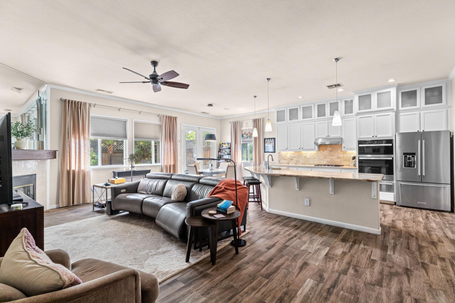 Detail Gallery Image 34 of 60 For 2020 Malcolm Way, Modesto,  CA 95356 - 3 Beds | 3 Baths