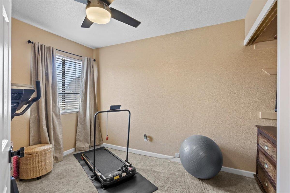 Detail Gallery Image 26 of 41 For 9128 Miners Creek Ct, Elk Grove,  CA 95758 - 4 Beds | 2/1 Baths