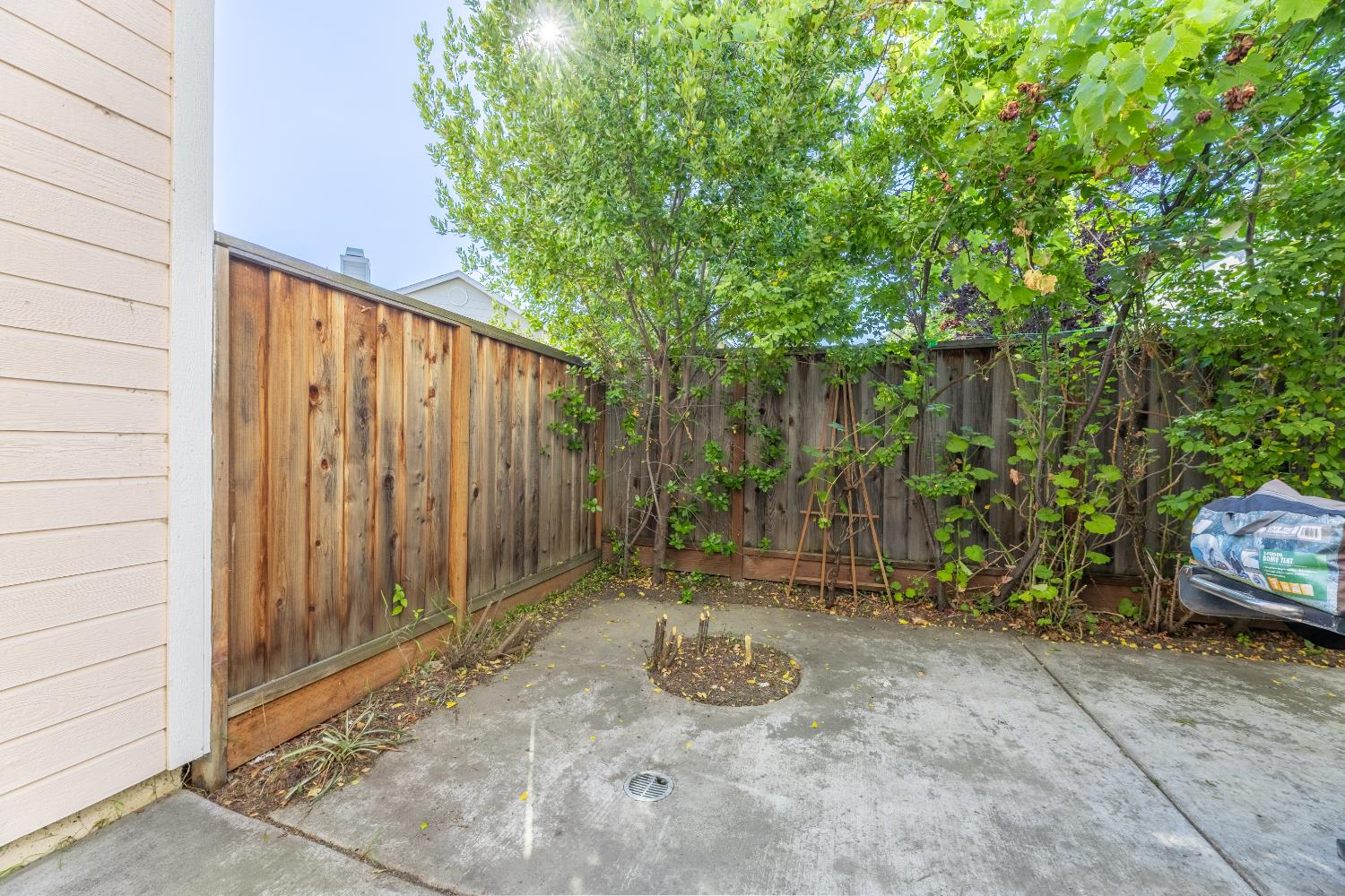 Detail Gallery Image 35 of 37 For 39965 Potrero Dr, Newark,  CA 94560 - 4 Beds | 3 Baths