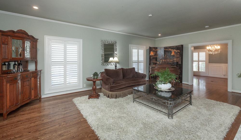Detail Gallery Image 11 of 73 For 1060 W Monterey Ave, Stockton,  CA 95204 - 4 Beds | 3 Baths