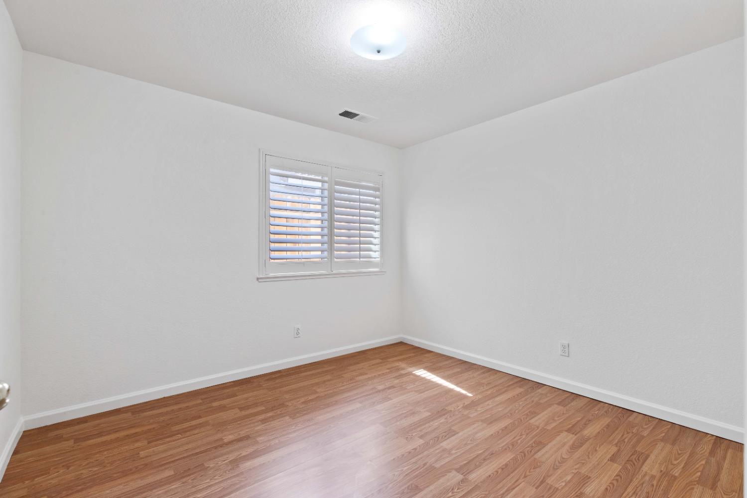 Detail Gallery Image 13 of 29 For 995 W Springer Dr, Turlock,  CA 95382 - 4 Beds | 2 Baths