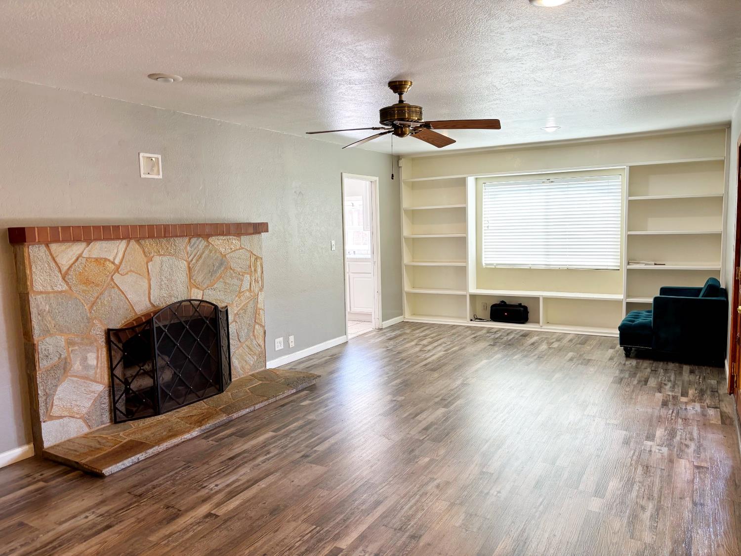 Detail Gallery Image 12 of 35 For 1422 Locke Rd, Modesto,  CA 95355 - 3 Beds | 2 Baths