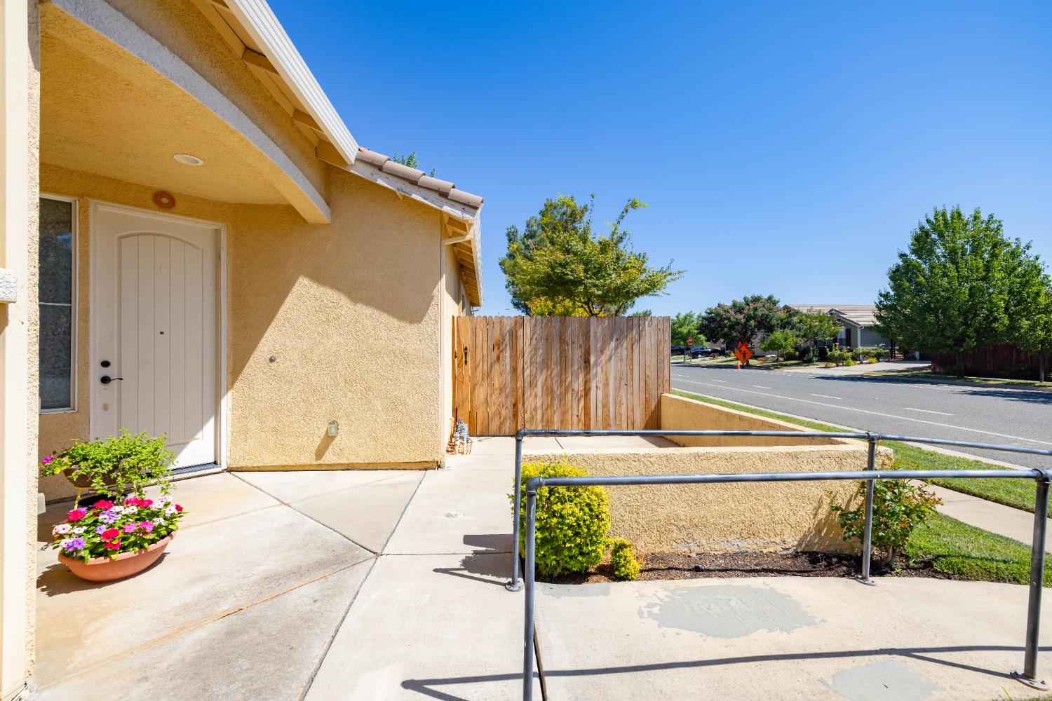 Detail Gallery Image 10 of 66 For 12241 Conservancy Way, Rancho Cordova,  CA 95742 - 3 Beds | 2 Baths