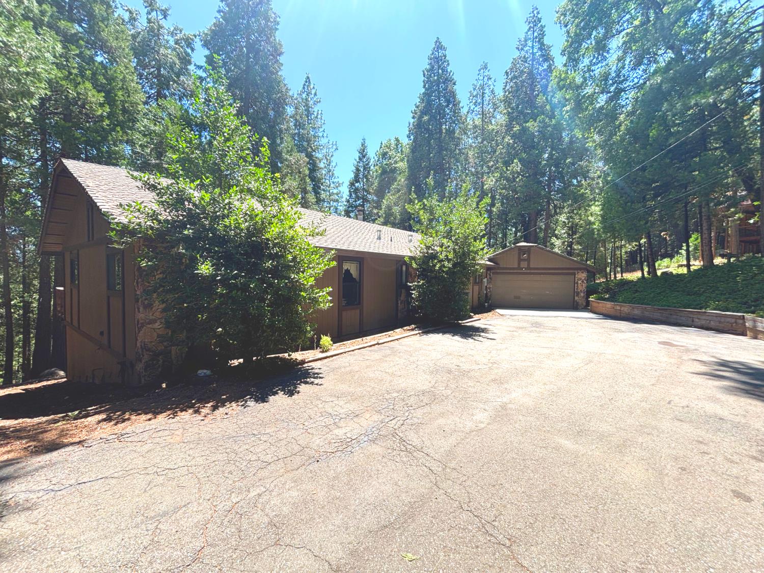 Detail Gallery Image 3 of 33 For 6730 Diamond Dr, Pollock Pines,  CA 95726 - 3 Beds | 2 Baths