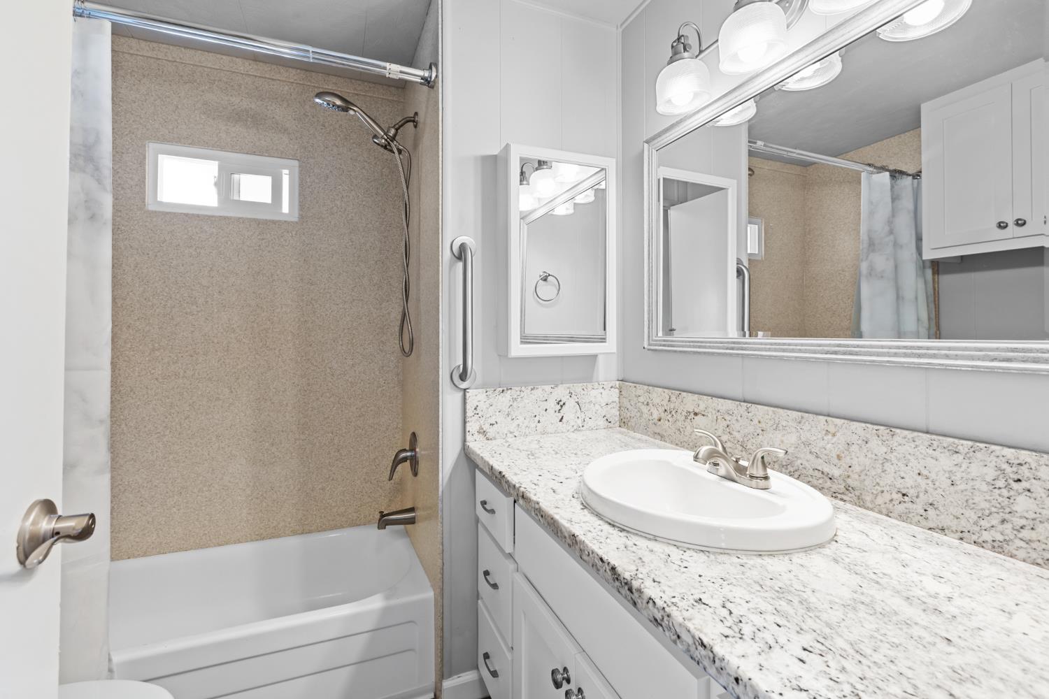 Detail Gallery Image 13 of 30 For 8181 Folsom Blvd 88, Sacramento,  CA 95826 - 2 Beds | 1 Baths