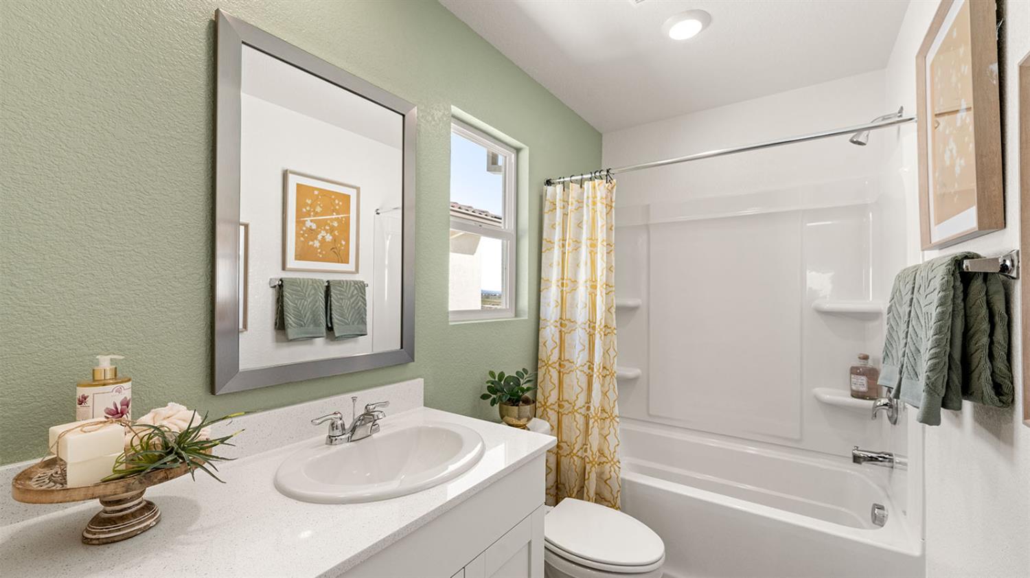 Detail Gallery Image 9 of 10 For 3000 Foxtail Way, Roseville,  CA 95747 - 3 Beds | 2/1 Baths