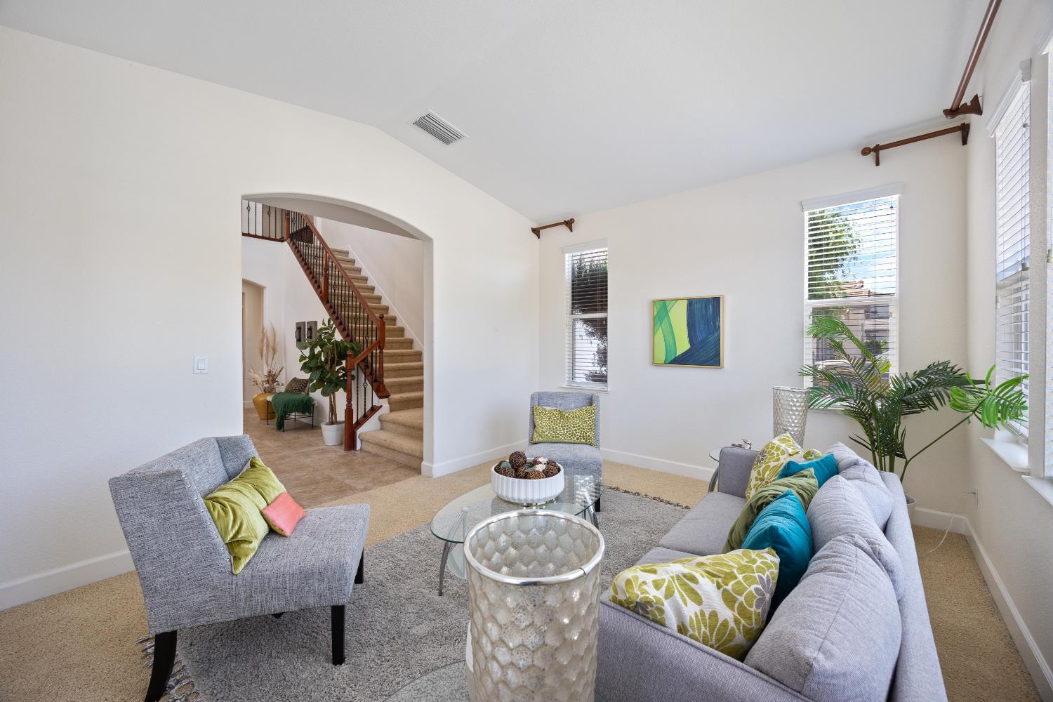 Detail Gallery Image 11 of 78 For 6904 Rio Tejo Way, Elk Grove,  CA 95757 - 5 Beds | 3 Baths