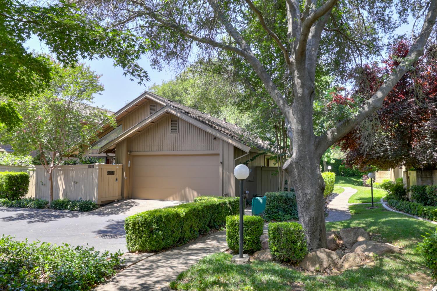Detail Gallery Image 1 of 99 For 1911 Discovery Village Ln, Gold River,  CA 95670 - 2 Beds | 2 Baths