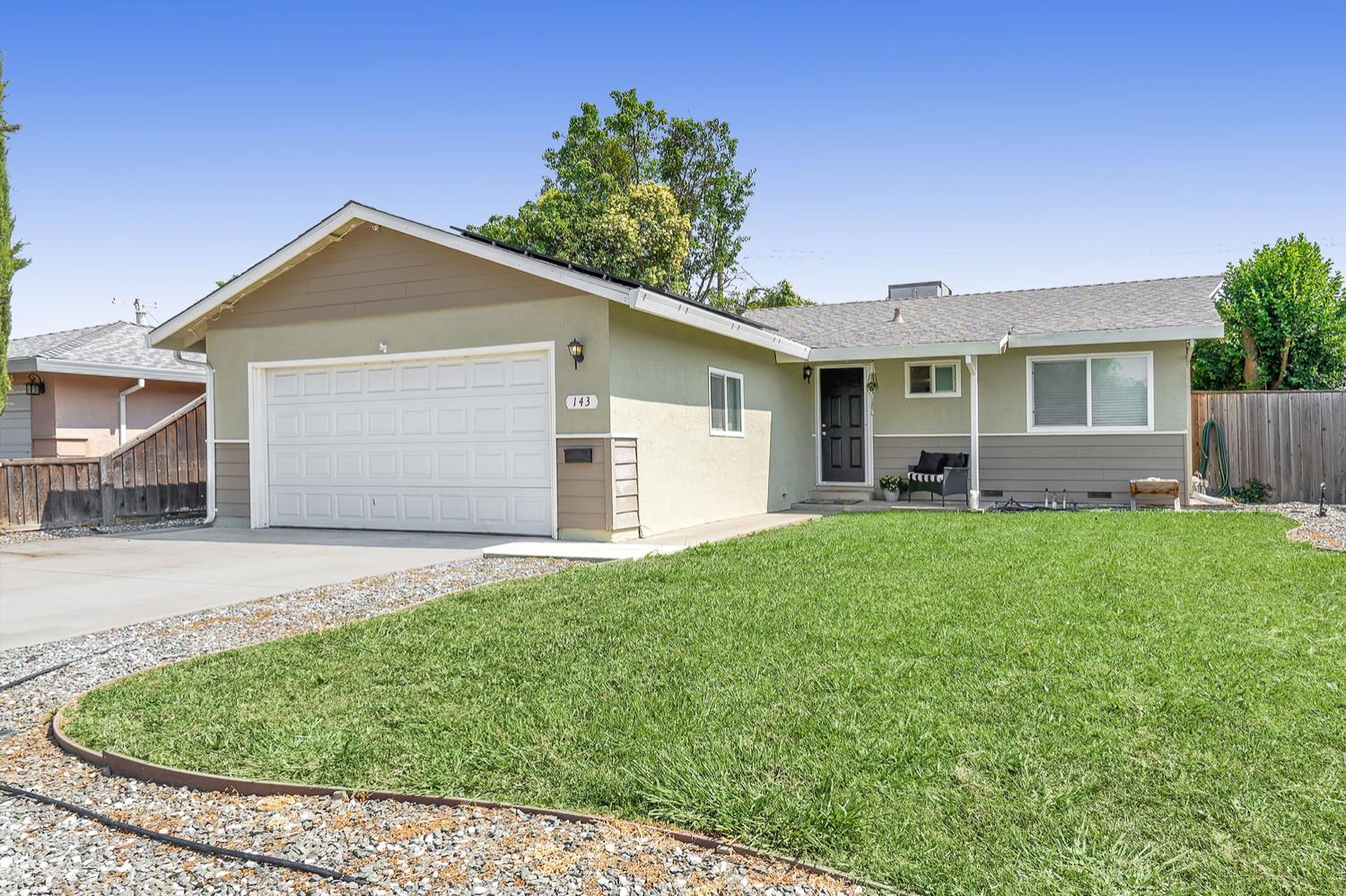 Detail Gallery Image 1 of 19 For 143 W Woodland Ave, Woodland,  CA 95695 - 3 Beds | 1 Baths