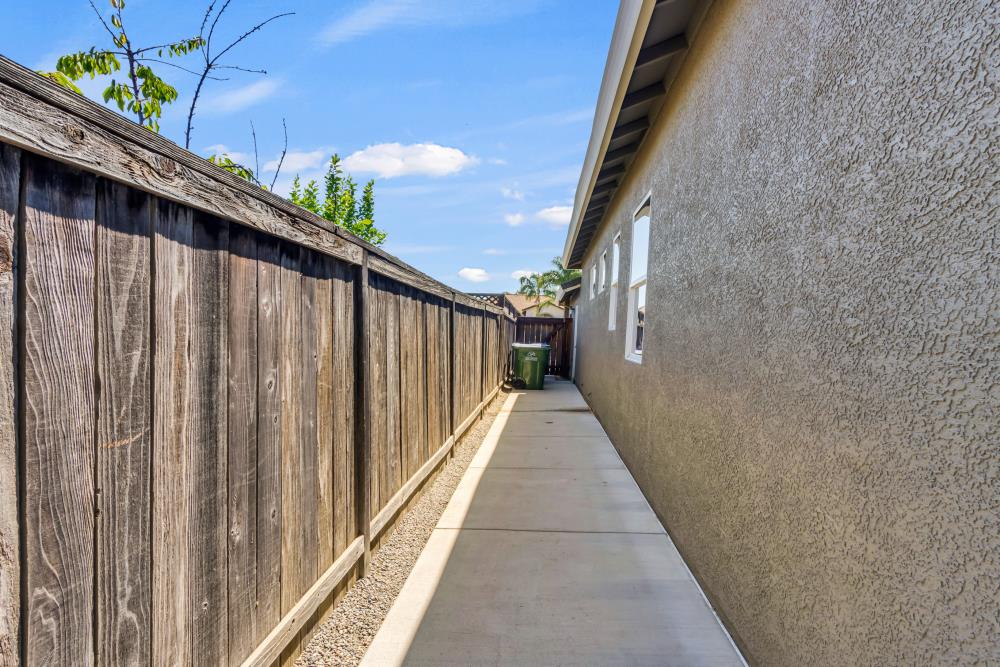 Detail Gallery Image 55 of 64 For 9688 Pasture Rose Ct, Elk Grove,  CA 95624 - 3 Beds | 2/1 Baths