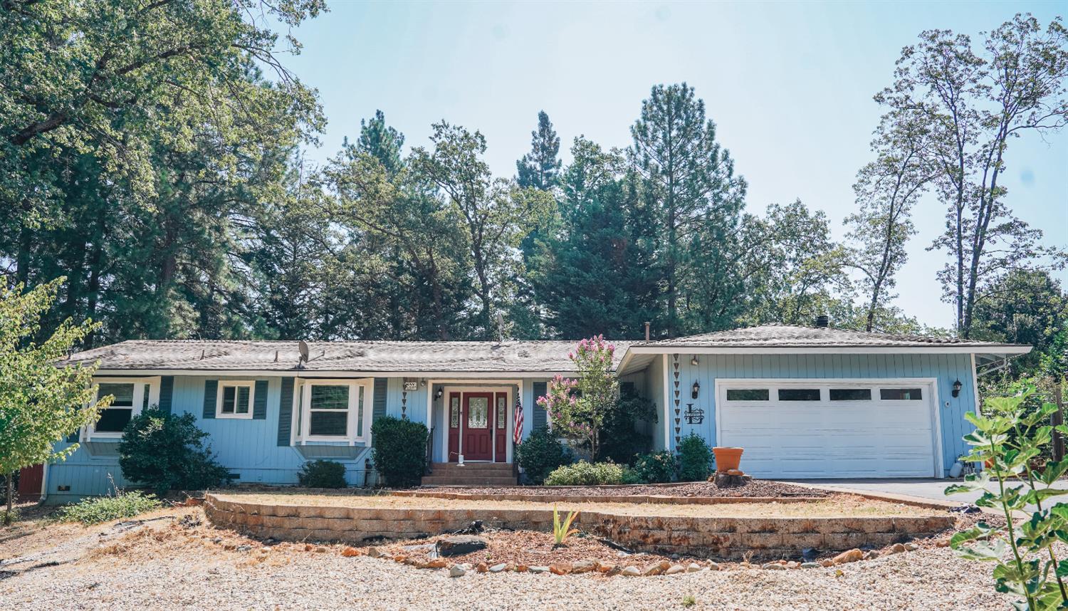 Detail Gallery Image 3 of 78 For 16939 Norlene Way, Grass Valley,  CA 95949 - 3 Beds | 2/1 Baths