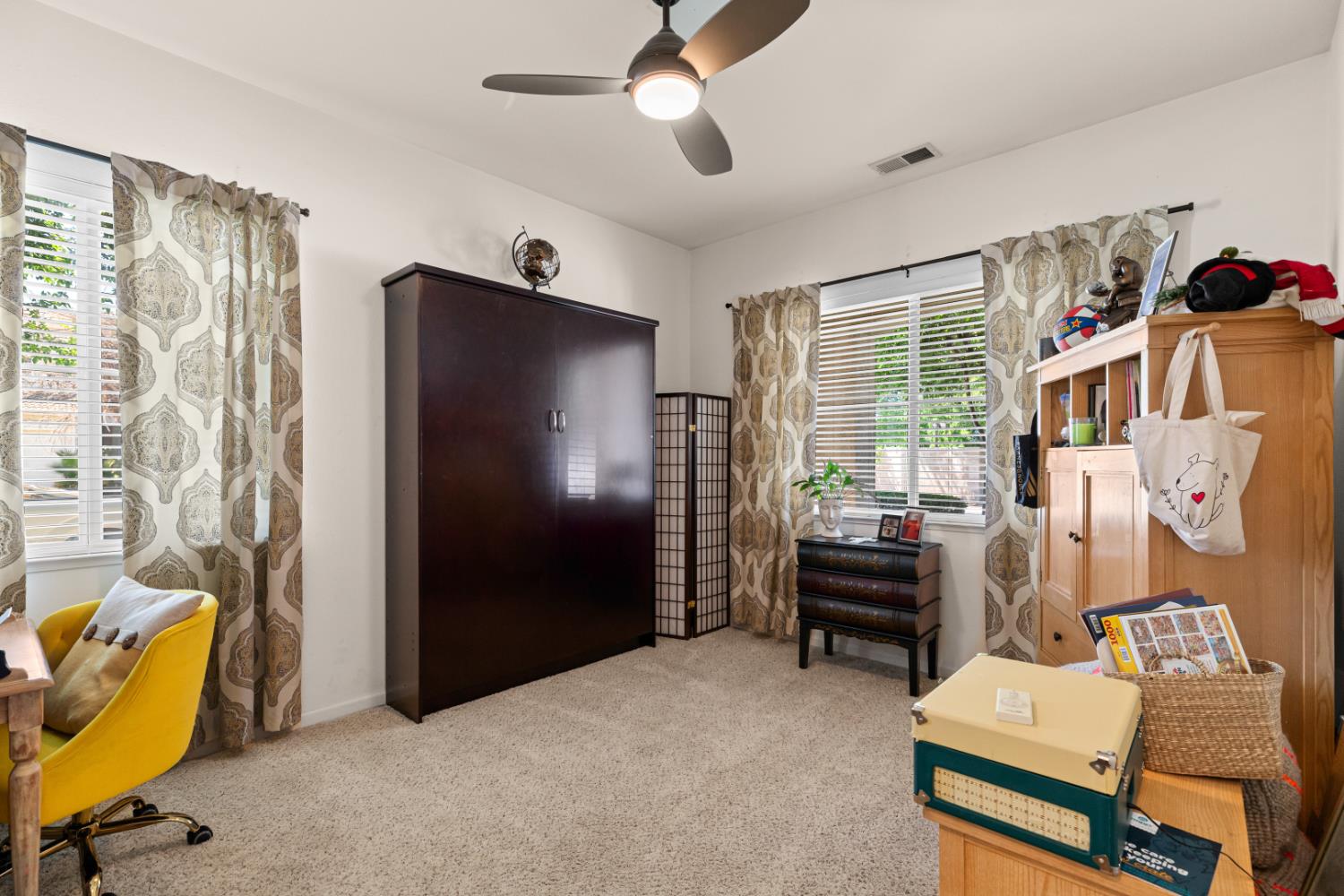 Detail Gallery Image 11 of 60 For 2020 Malcolm Way, Modesto,  CA 95356 - 3 Beds | 3 Baths