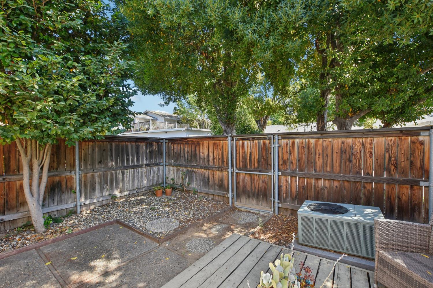 Detail Gallery Image 18 of 22 For 8363 La Riviera Dr, Sacramento,  CA 95826 - 2 Beds | 1/1 Baths