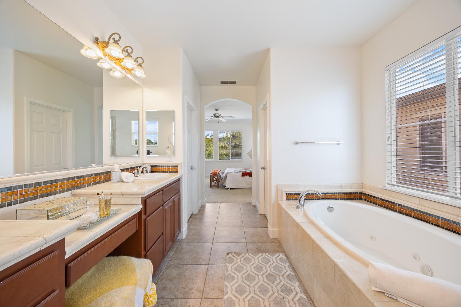 Detail Gallery Image 45 of 78 For 6904 Rio Tejo Way, Elk Grove,  CA 95757 - 5 Beds | 3 Baths