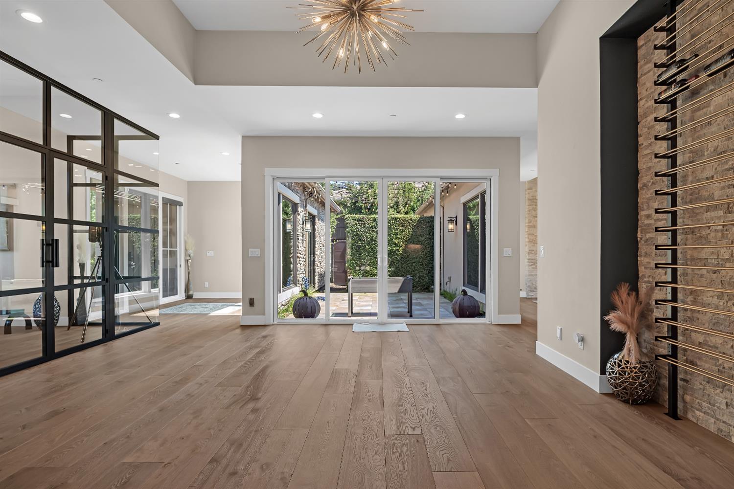 Detail Gallery Image 13 of 74 For 3421 Greenview Dr, El Dorado Hills,  CA 95762 - 5 Beds | 5/1 Baths
