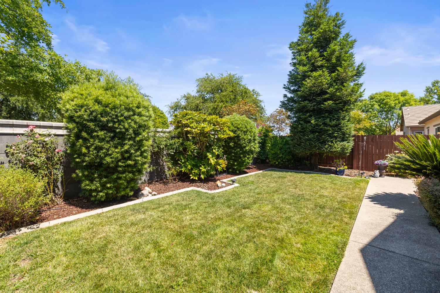Detail Gallery Image 32 of 32 For 2016 Penstone Loop, Roseville,  CA 95747 - 3 Beds | 2 Baths