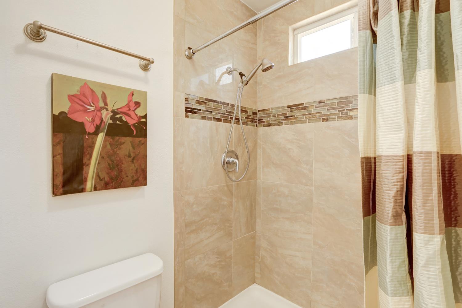 Detail Gallery Image 32 of 48 For 9013 Meadowsweet Way, Elk Grove,  CA 95624 - 4 Beds | 2 Baths