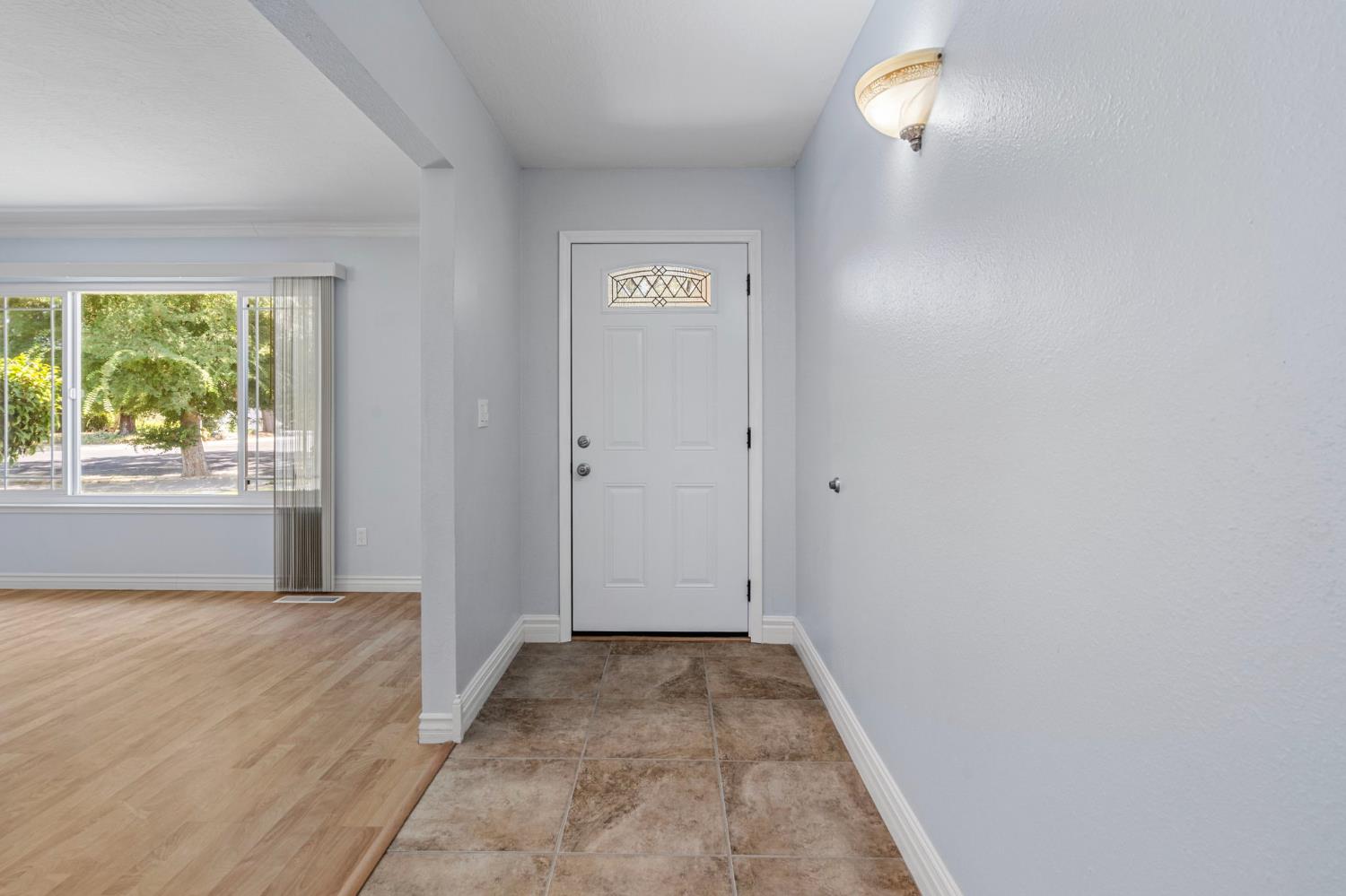 Detail Gallery Image 8 of 40 For 2040 Edgebrook Dr, Modesto,  CA 95354 - 3 Beds | 2 Baths