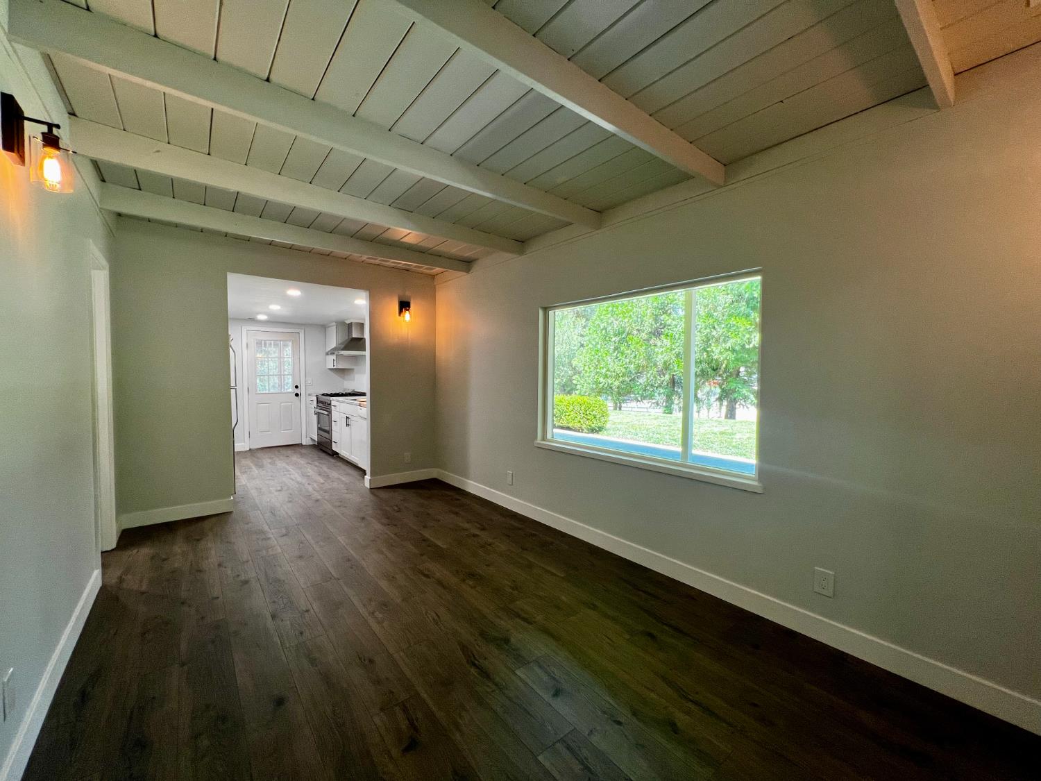 Detail Gallery Image 14 of 64 For 2018 Whistler Way, Somerset,  CA 95684 - 3 Beds | 2 Baths