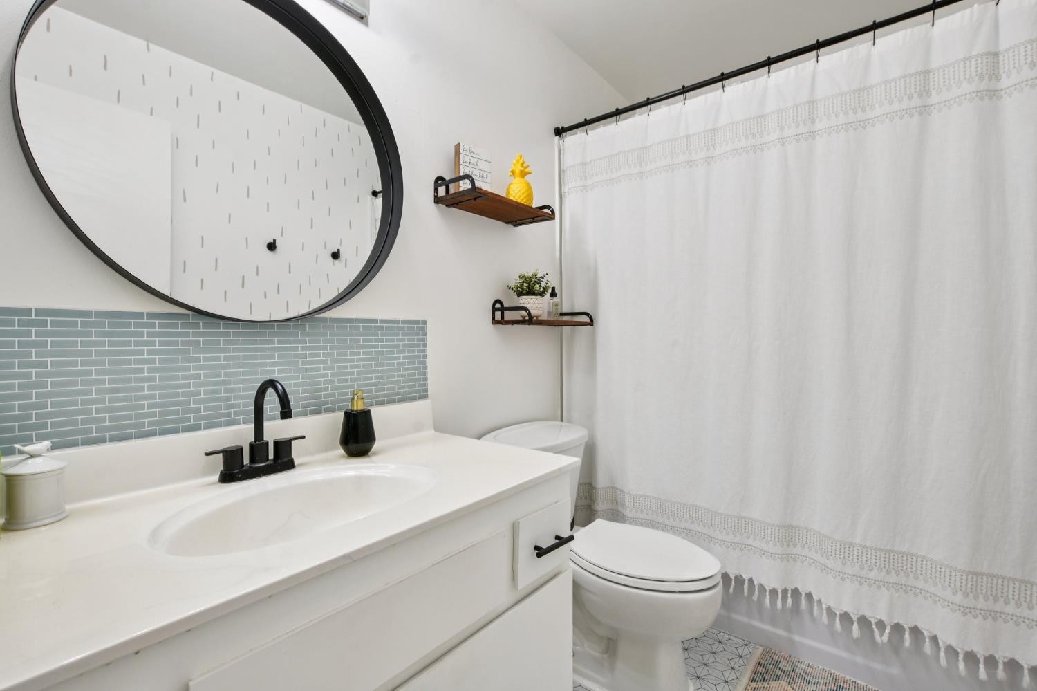 Detail Gallery Image 14 of 22 For 8363 La Riviera Dr, Sacramento,  CA 95826 - 2 Beds | 1/1 Baths