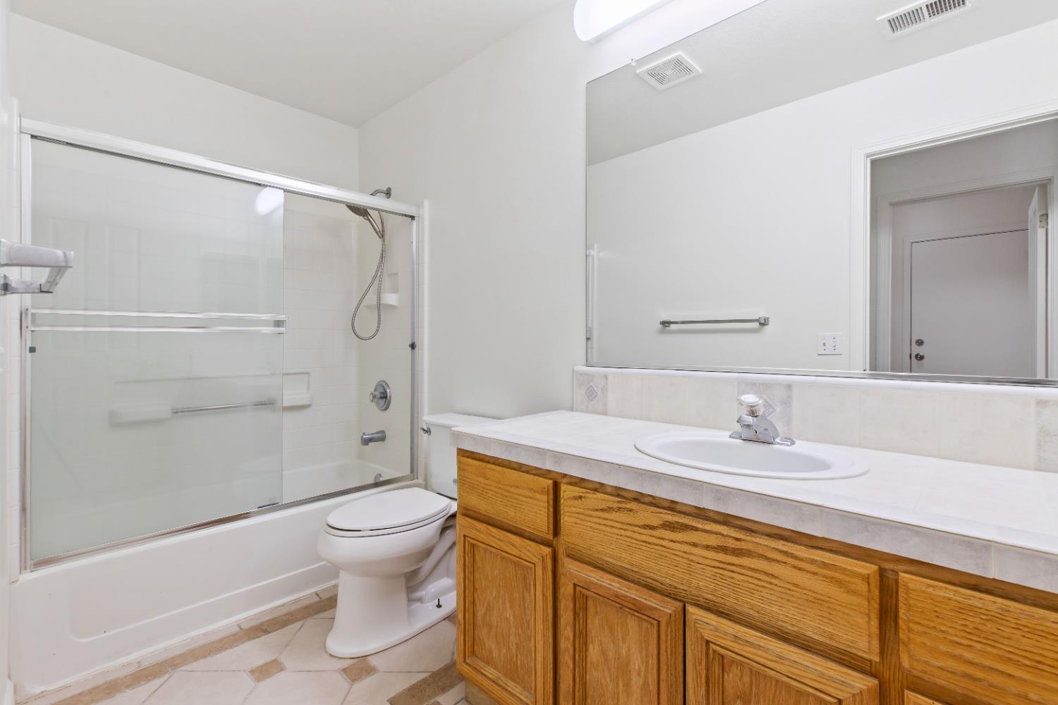 Detail Gallery Image 10 of 29 For 995 W Springer Dr, Turlock,  CA 95382 - 4 Beds | 2 Baths
