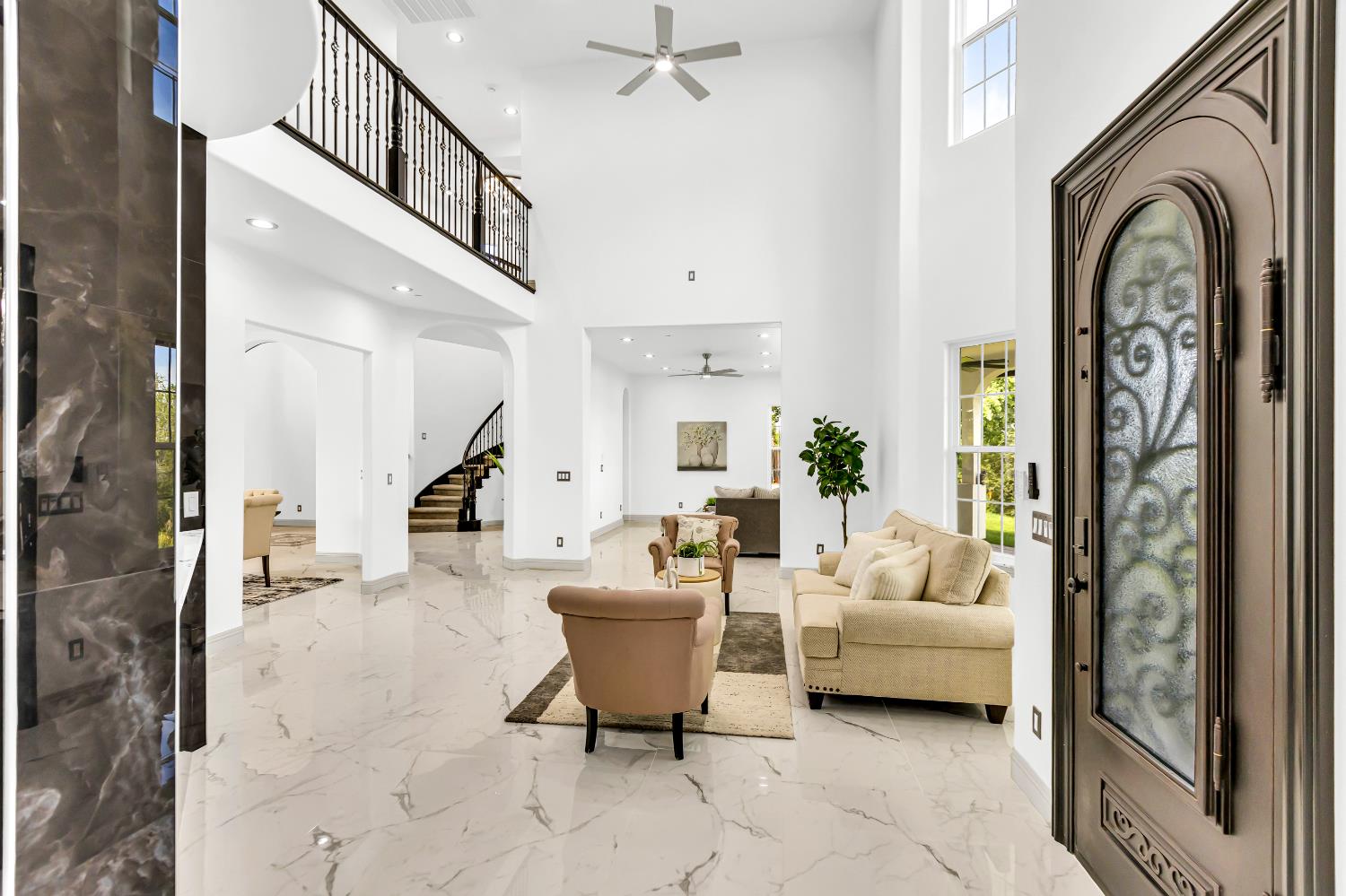 Detail Gallery Image 29 of 98 For 14537 Mira Vista Ln, Lockeford,  CA 95237 - 7 Beds | 4/1 Baths