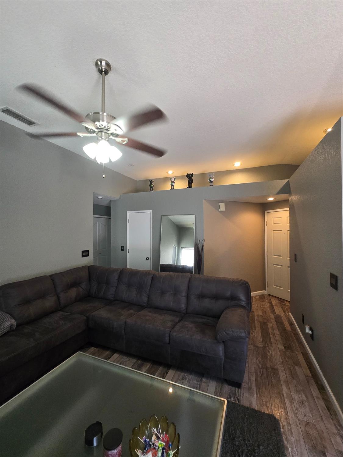 Detail Gallery Image 12 of 25 For 9388 Allendale Way, Sacramento,  CA 95829 - 3 Beds | 2 Baths